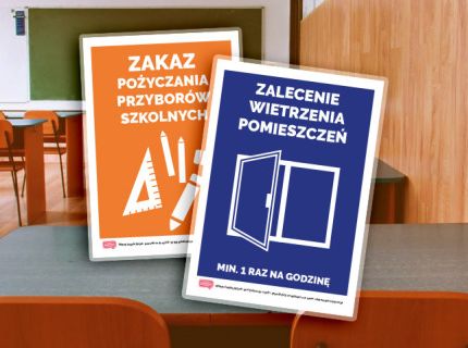Tabliczki informacyjne - zalecane wietrzenie pomieszczeń i zakaz pożyczania przyborów szkolnych